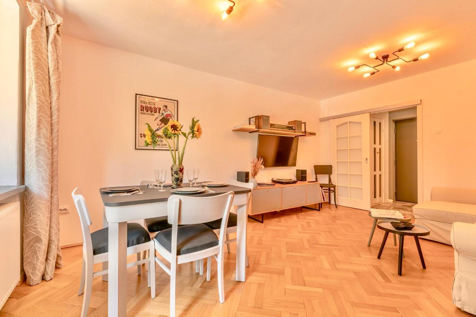 Castanilor 6 - Hip Industrial Apartment Close To City Centre Brašov Exteriér fotografie